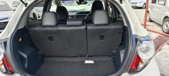 Toyota Vitz GR hybrid white 2018 2wd image 10