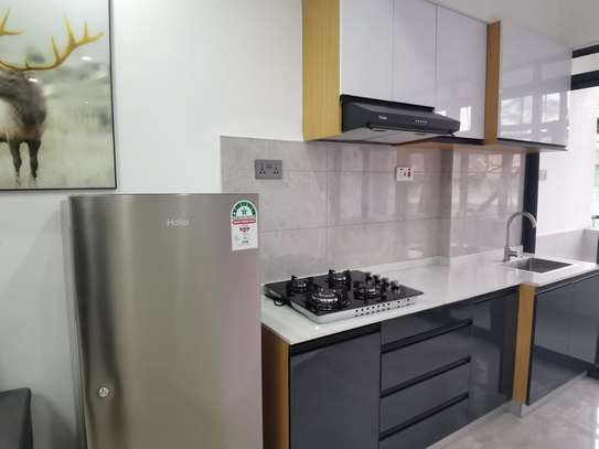 Serviced 1 Bed Apartment with En Suite in Kileleshwa image 4