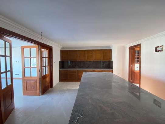 5 Bed Apartment with En Suite at Kileleshwa image 4