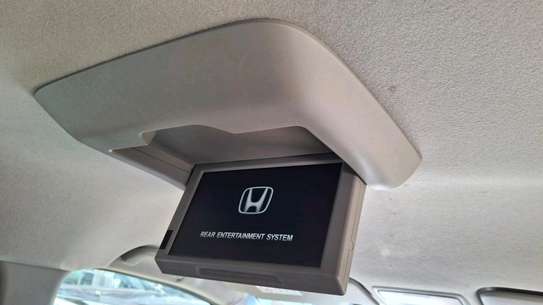 Honda  Stepwagon Hybrid 2018 image 4