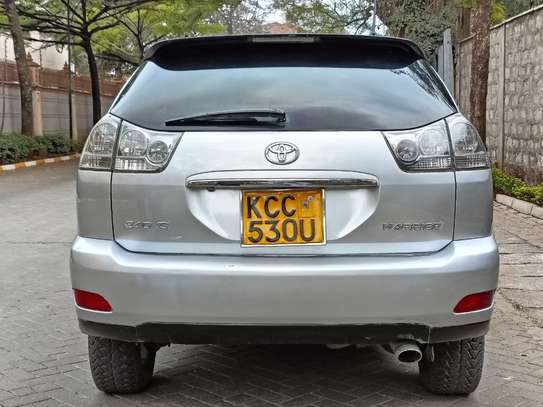 TOYOTA HARRIER IN MINT CONDITION image 2