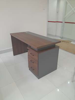 Office Desk; 1.4m Brown Executive Office Director`S Desk image 1