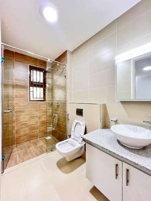 3 Bed Apartment with En Suite in Lavington image 11