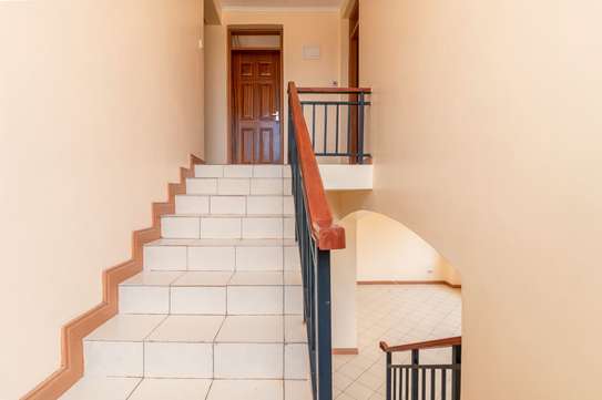 4 Bed Townhouse with En Suite in Thika image 8