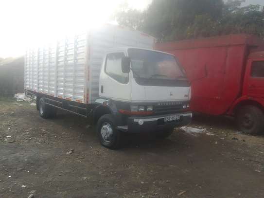 WELL MAINTAINED MITSUBISHI FH 215 LORRY FOR SALE image 3