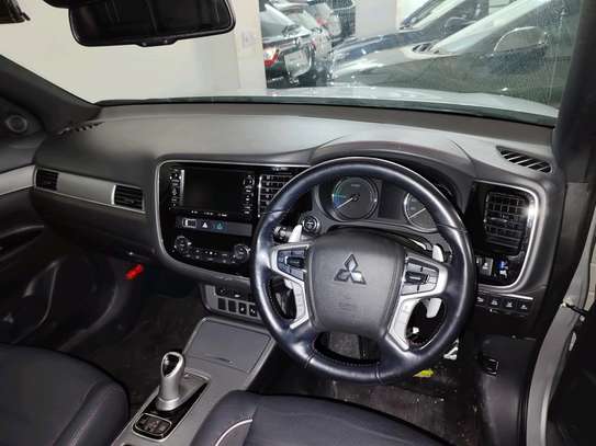 Mitsubishi outlander PHEV hybrid silver 2017 image 3