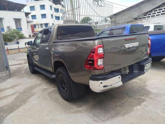 Toyota Hilux 4wd double cabin 2021 image 8
