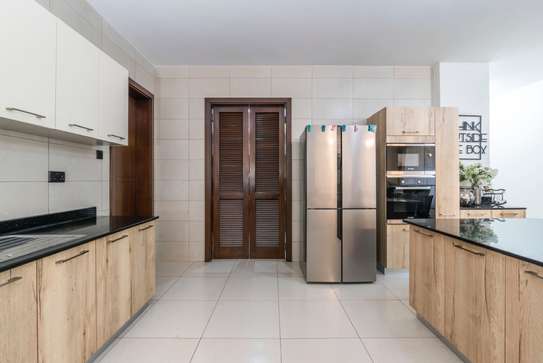 4 Bed Apartment with Swimming Pool in Westlands Area image 5