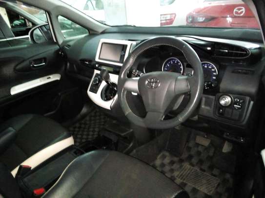 Toyota wish pearl image 1