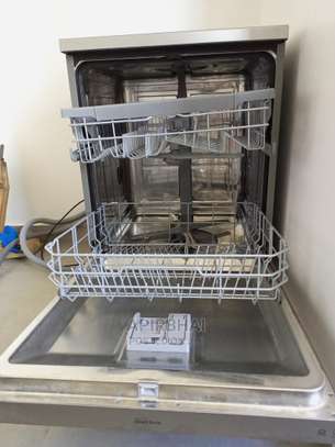 LG Quadwash Dishwasher image 2