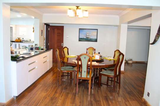 5 Bed Villa with En Suite in Nyari image 36