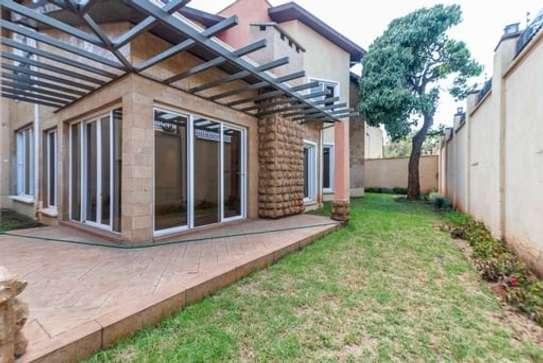 4 Bed House with Garden in Dennis Pritt image 9