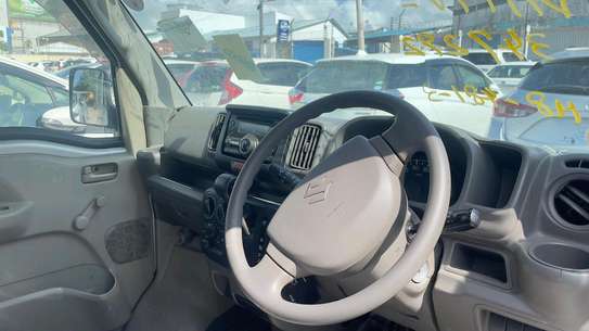 Suzuki every 2018model image 3