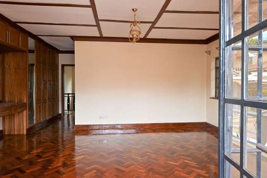 4 Bed House with En Suite in Riara Road image 18