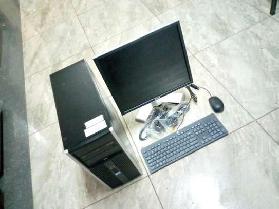 Tower core 2 duo Ram 2gb hdd 250gb with monitor of 19inch image 1