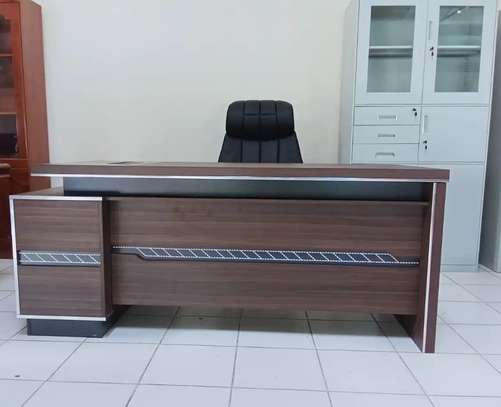 Office Desk: 1600mm Walnut Office Desk image 4