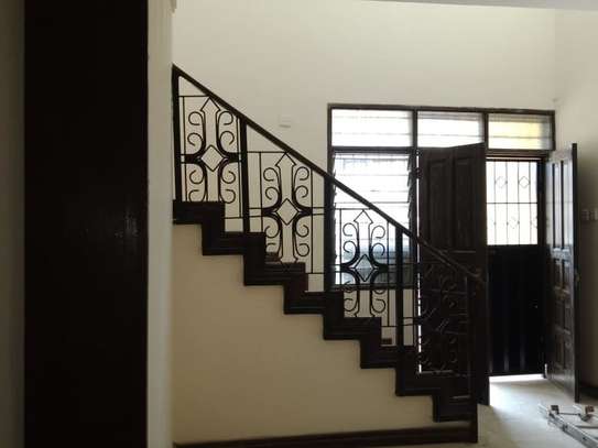 4 Bed Townhouse in Nyali Area image 7