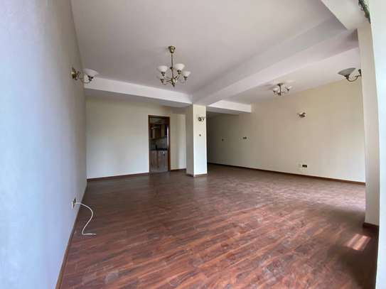 Serviced 3 Bed Apartment with Balcony in Kileleshwa image 3