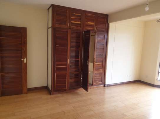 3 Bed Apartment with En Suite in Kileleshwa image 16