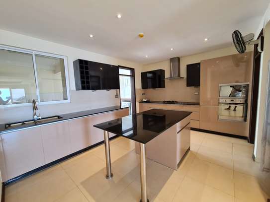 3 Bed Apartment with En Suite in Nyali Area image 5