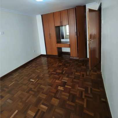 🏡 Elegant 4 Bedroom Villa To Let in Kileleshwa image 5