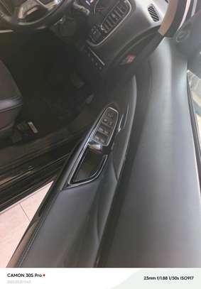 Mitsubishi outlander PHv image 5