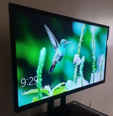 TAJ 40" Digital LED TV image 2