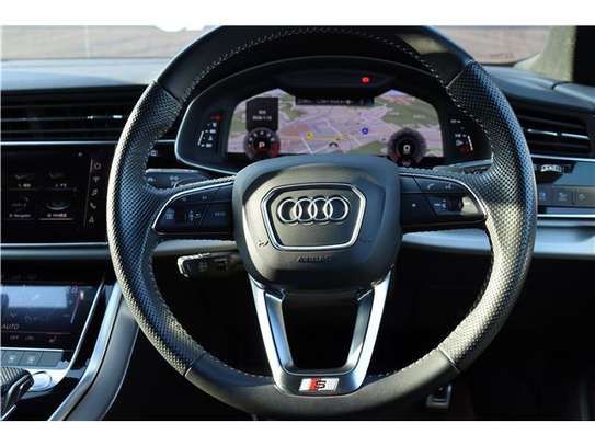 2019 AUDI Q8 image 6