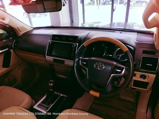 Toyota Land cruiser Prado Tx 2018 petrol image 5