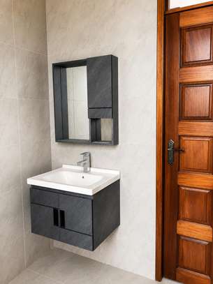 Amazing 5 BR House plus Dsq in Ongata Rongai image 8