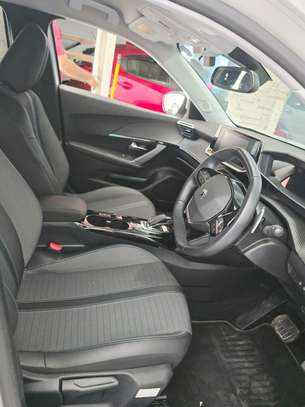 Peugeot GT line image 7