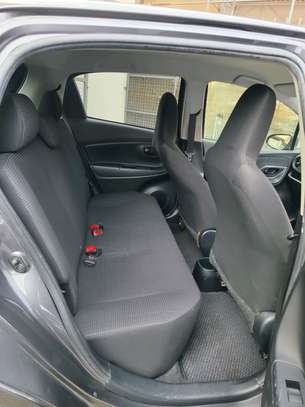 TOYOTA VITZ 1000CC 2019MODEL image 3