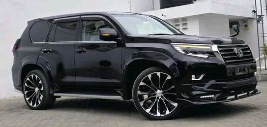 TOYOTA LANDCRUISER PRADO TX.L 2019MODEL SUNROOF DIESEL image 9