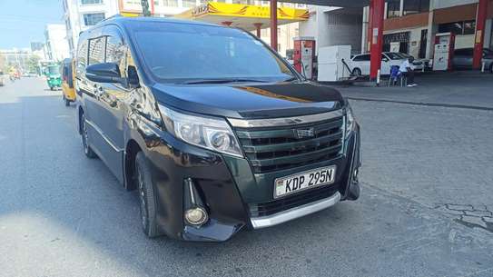 TOYOTA NOAH WXB 2017 8 SEATER image 2