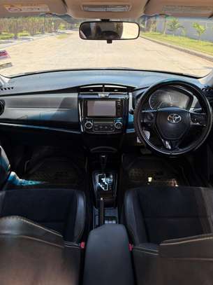 Toyota fielder Black image 6