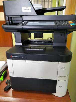 STRONG KYOCERA M3540idn BLACK AND WHITE COPIER image 3