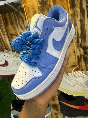 Air Jordan 1 with chunky laces image 3