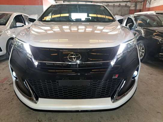 Toyota harrier GS image 6