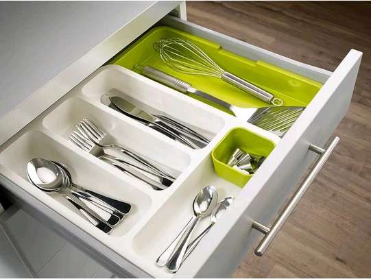 Expandable cutlery organiser image 3