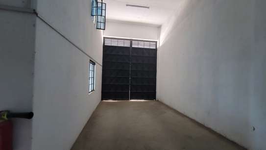 Warehouse in Mlolongo image 5