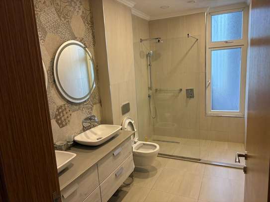 Serviced 2 Bed Apartment with En Suite in Parklands image 15