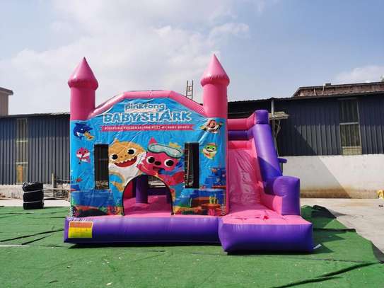 bouncing castles for hire image 1
