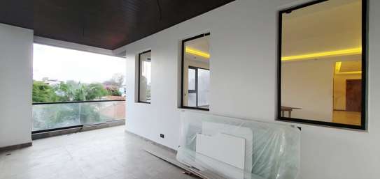 4 Bed Apartment with En Suite in Spring Valley image 56