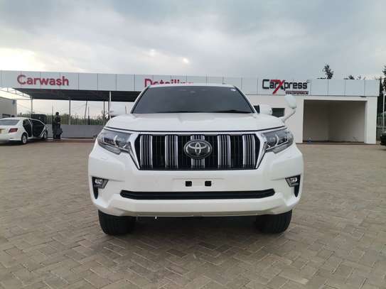 Toyota Prado image 2