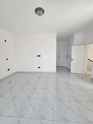 4 Bed Villa with En Suite in Ngong image 2