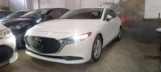 Mazda 3 Skyactive G (petrol) 2019 image 2