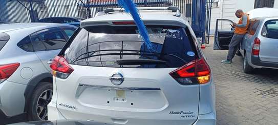 Nissan X-Trail Premium Autech White 2018 image 12