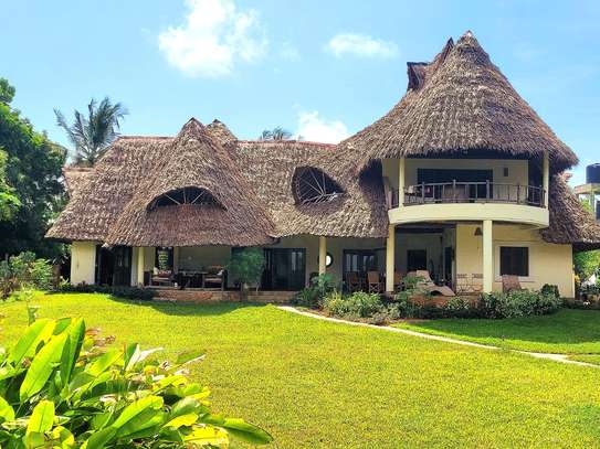 5 Bed Villa with Swimming Pool in Diani image 1