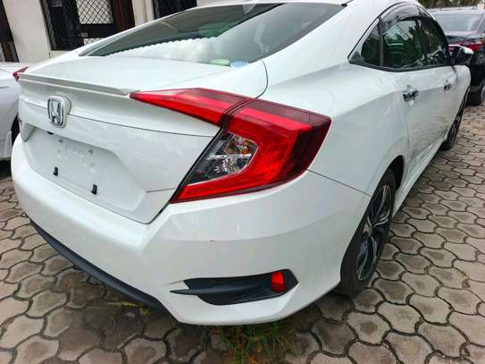 Honda civic2018 image 6