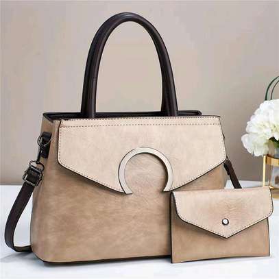 Ladies trendy handbags image 2